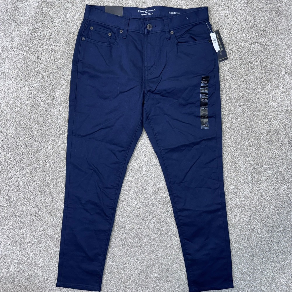 Banana Republic Travel Jean Mens 31x30 Athletic Fit Navy Blue Stretch NEW